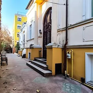 Hostel 5 Stars High, Bükreş